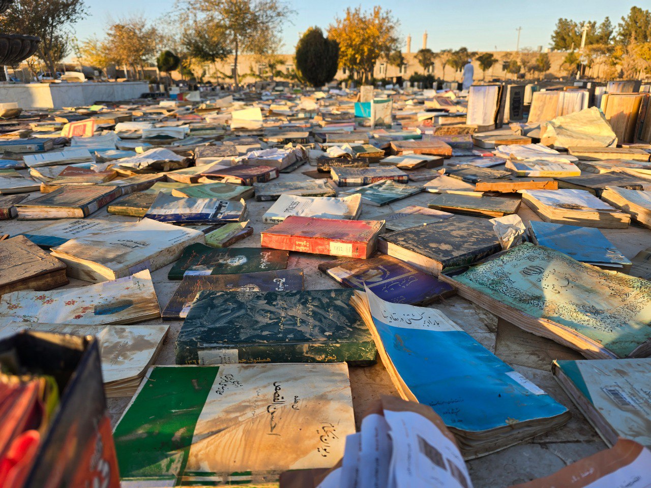 سوگنامهای برای کتابخانه انوارالعلوم خیرآباد