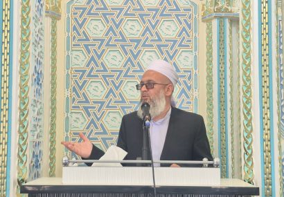 دنیا گذرگاه است و نجات در اخلاص و عمل به دین است